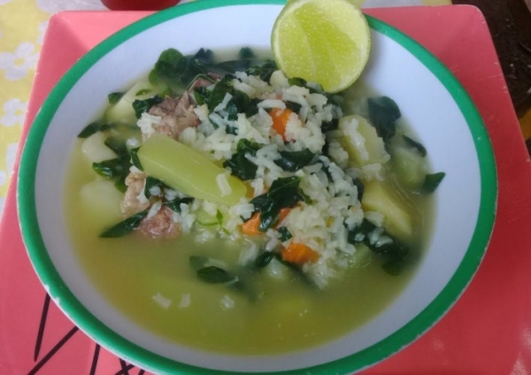 Sopa de arroz con chipilín | Recetas del Salvador